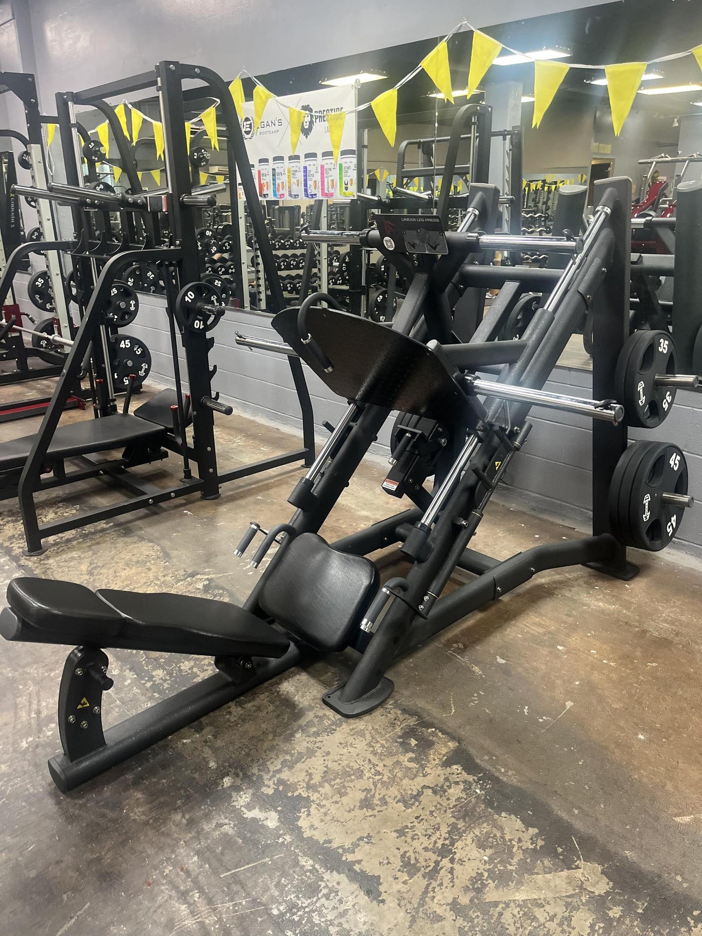 Muscle D 45 Degree Linear Leg Press